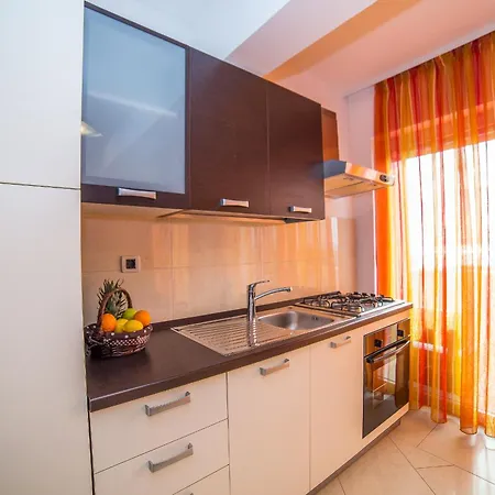 Milan Apartment Makarska
