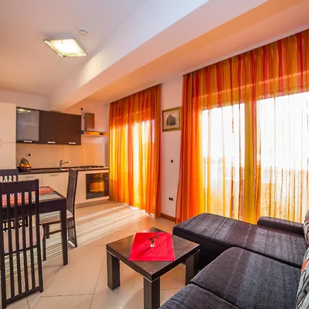 Milan Apartment *
