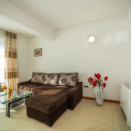 Milan Apartment *