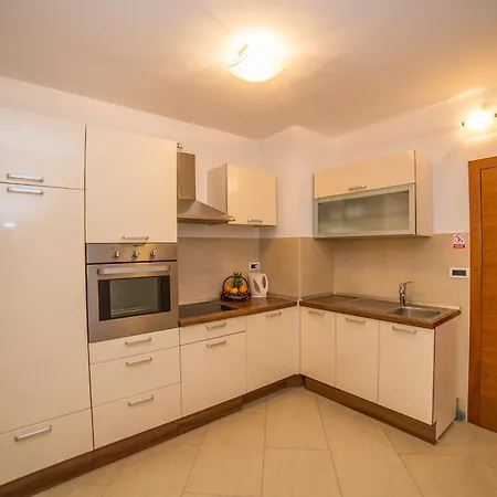 Milan Apartment Makarska