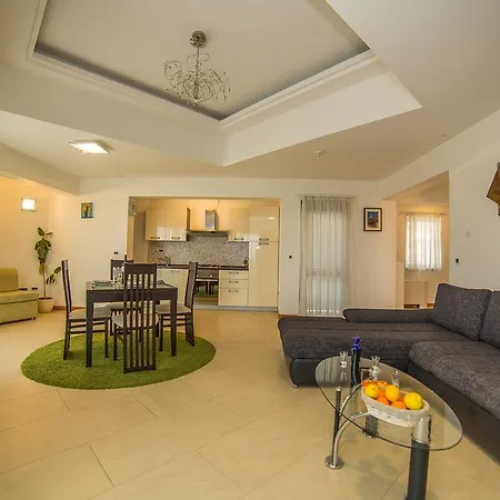 Milan מאקרסקה