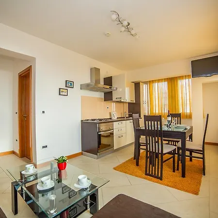 Milan * מאקרסקה