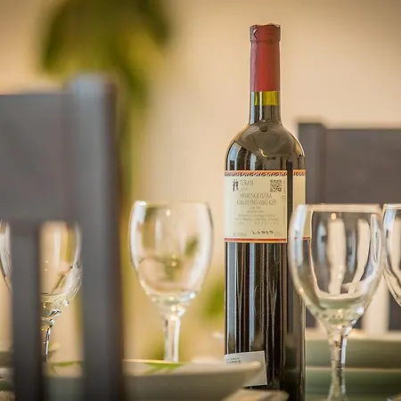 דירה Milan מאקרסקה